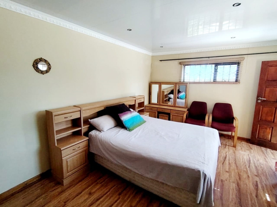 6 Bedroom Property for Sale in Baysville Eastern Cape